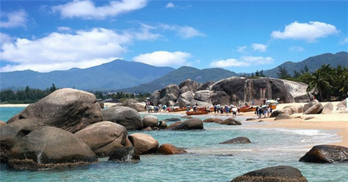 一只鸭脑壳卤味